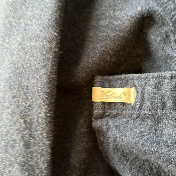 Woolrich snap closure shirt(medium) - Picture 6 of 6